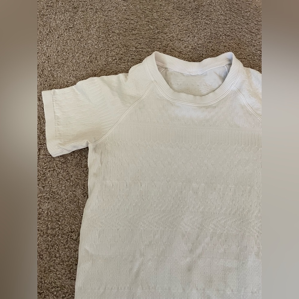 lululemon restful short sleeve size 6 - Picture 4 of 6